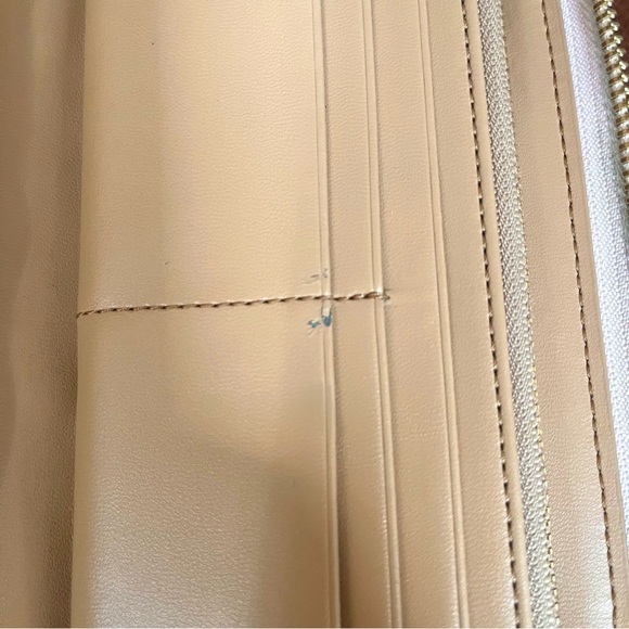 Tory Burch Continental Wallet In Pale Pink Color - Picture 13 of 16